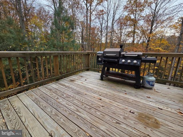 32 GENERAL LEE CT, Montross, VA 22520