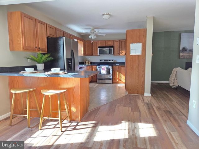 32 GENERAL LEE CT, Montross, VA 22520