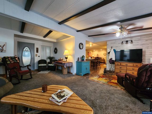 5422 Portland Rd NE 127, Salem, OR 97305