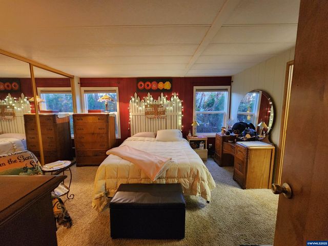 5422 Portland Rd NE 127, Salem, OR 97305