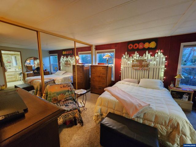 5422 Portland Rd NE 127, Salem, OR 97305