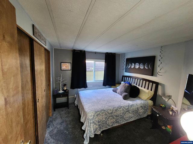 5422 Portland Rd NE 127, Salem, OR 97305