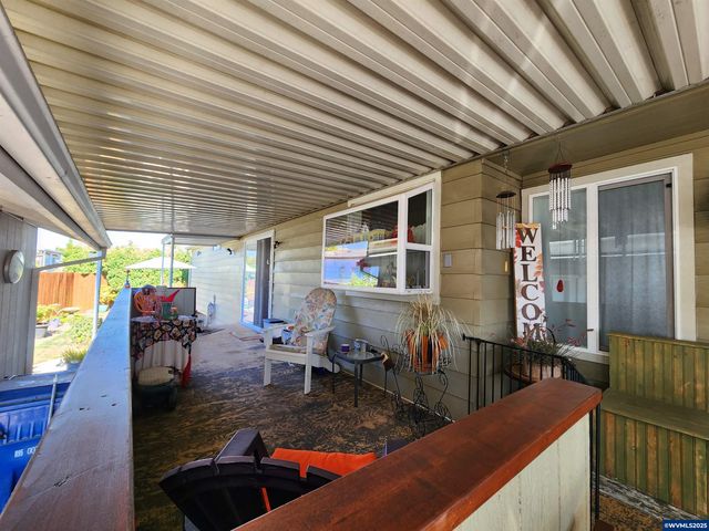 5422 Portland Rd NE 127, Salem, OR 97305