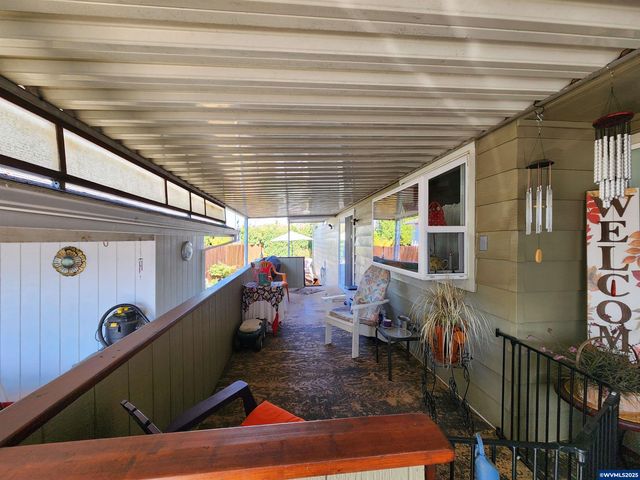 5422 Portland Rd NE 127, Salem, OR 97305