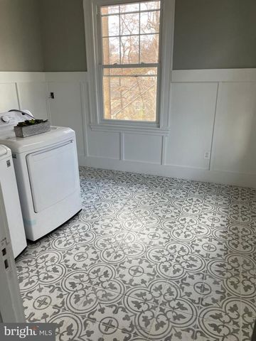 5601 S BEND RD, Baltimore, MD 21209