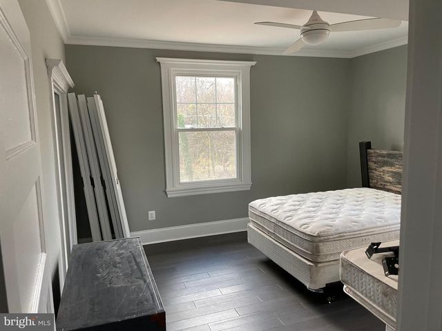 5601 S BEND RD, Baltimore, MD 21209