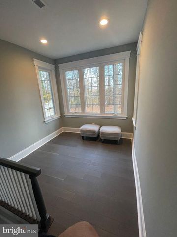 5601 S BEND RD, Baltimore, MD 21209