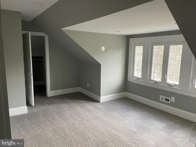 5601 S BEND RD, Baltimore, MD 21209