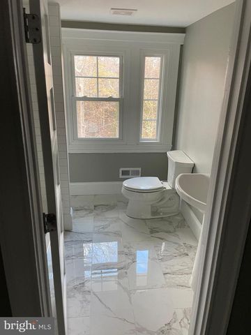 5601 S BEND RD, Baltimore, MD 21209