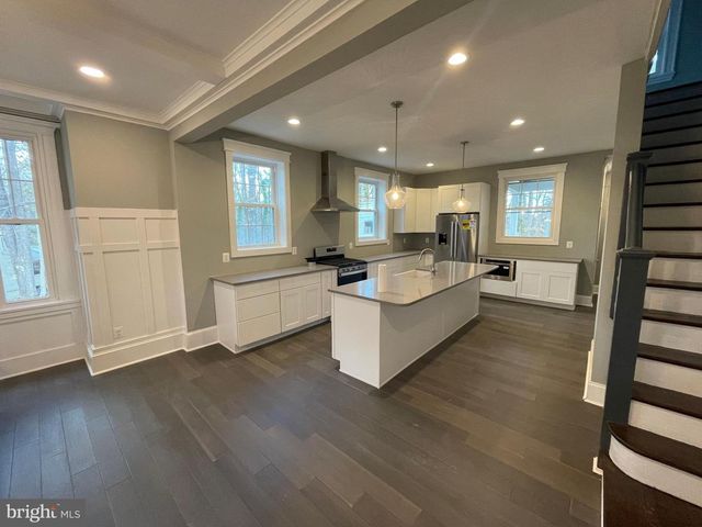 5601 S BEND RD, Baltimore, MD 21209