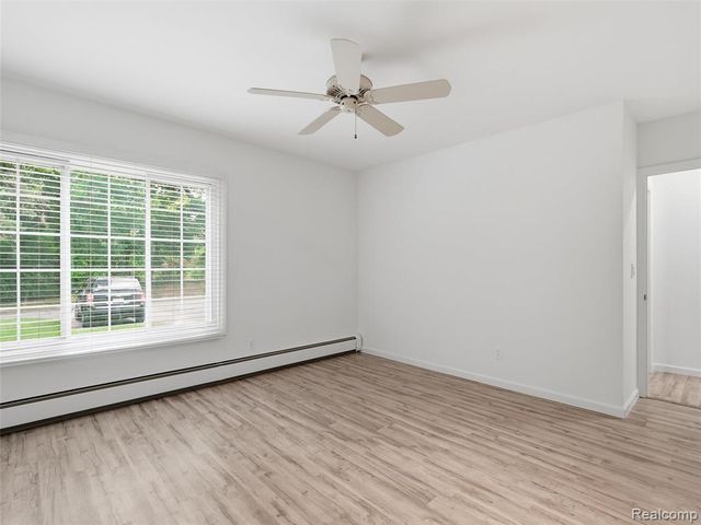 1735 Tiverton Road 10, Bloomfield Hills, MI 48304
