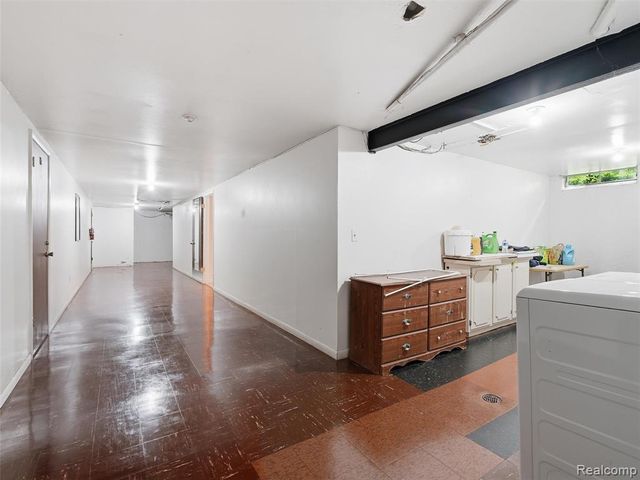 1735 Tiverton Road 10, Bloomfield Hills, MI 48304