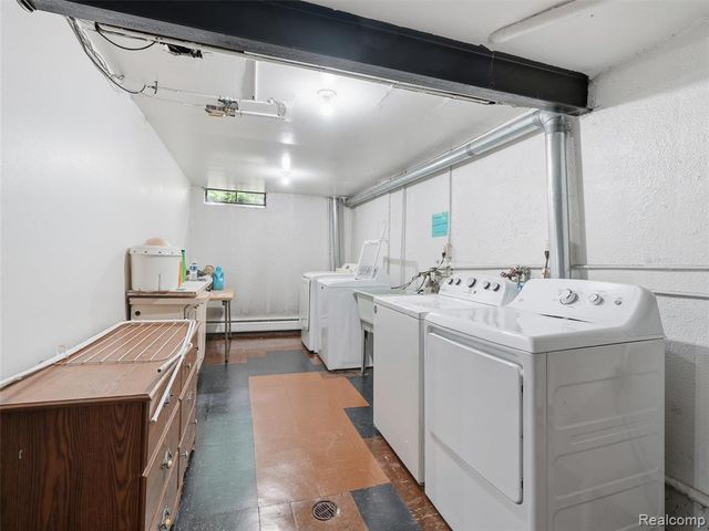 1735 Tiverton Road 10, Bloomfield Hills, MI 48304