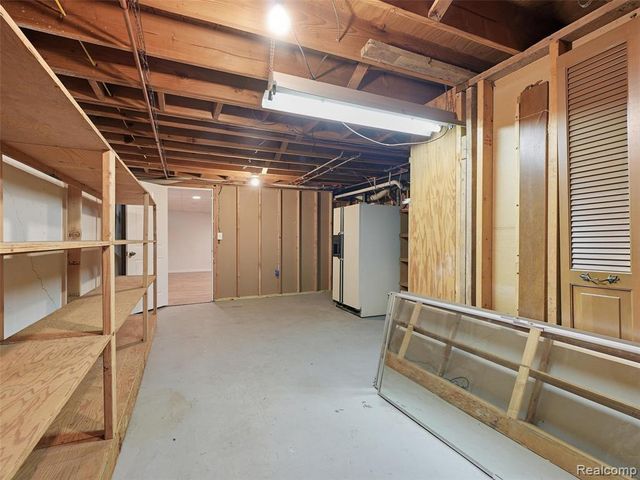 1735 Tiverton Road 10, Bloomfield Hills, MI 48304