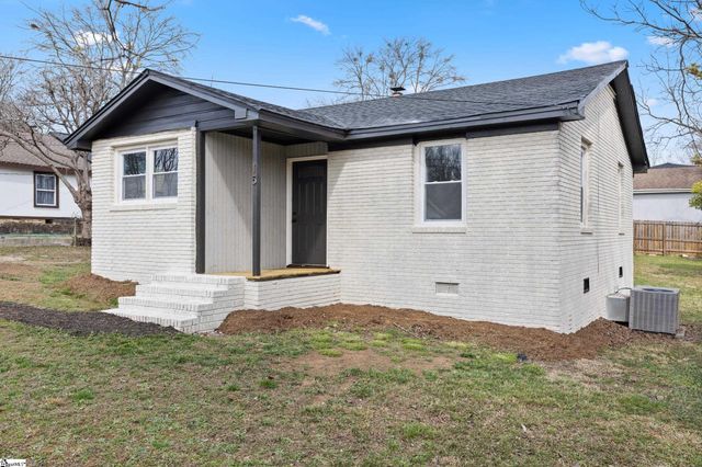 15 Lermann Drive, Greenville, SC 29605