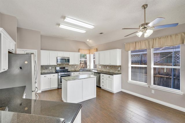 7401 Centenary Drive, Rowlett, TX 75089