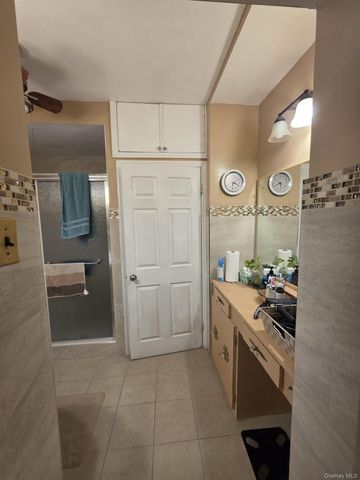 11623 204th Street, Saint Albans, NY 11412