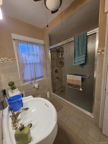 11623 204th Street, Saint Albans, NY 11412