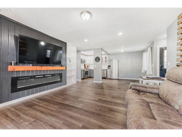 66 OSWEGO, Lake Oswego, OR 97035