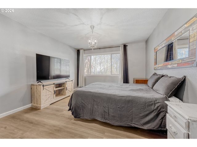 66 OSWEGO, Lake Oswego, OR 97035