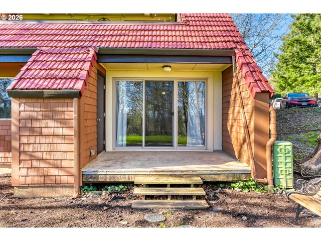 66 OSWEGO, Lake Oswego, OR 97035