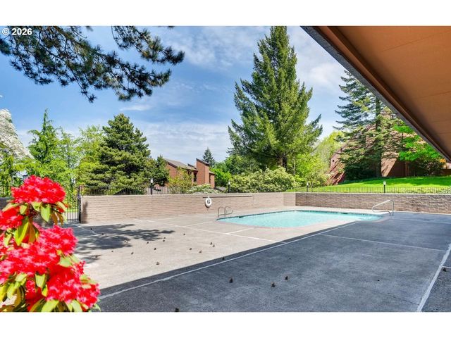66 OSWEGO, Lake Oswego, OR 97035