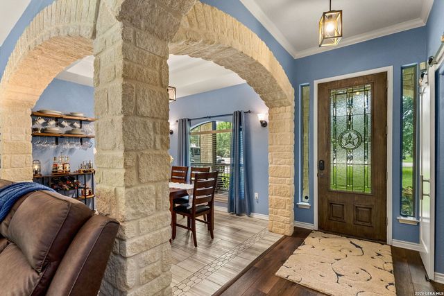 1353 HUNTERS CT, Seguin, TX 78155
