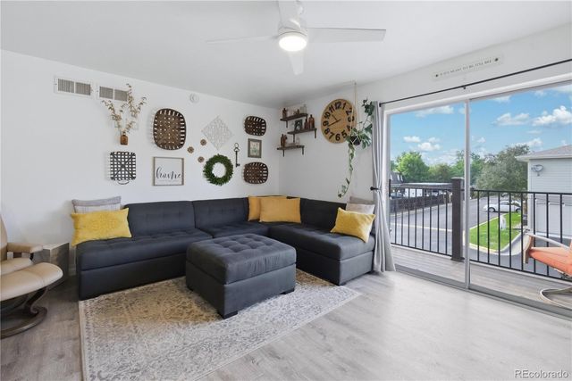 1250 S Monaco Street Parkway 12, Denver, CO 80224