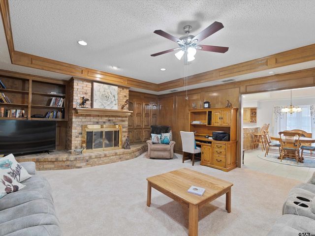 306 Pueblo Dr., Gilmer, TX 75644