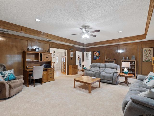 306 Pueblo Dr., Gilmer, TX 75644