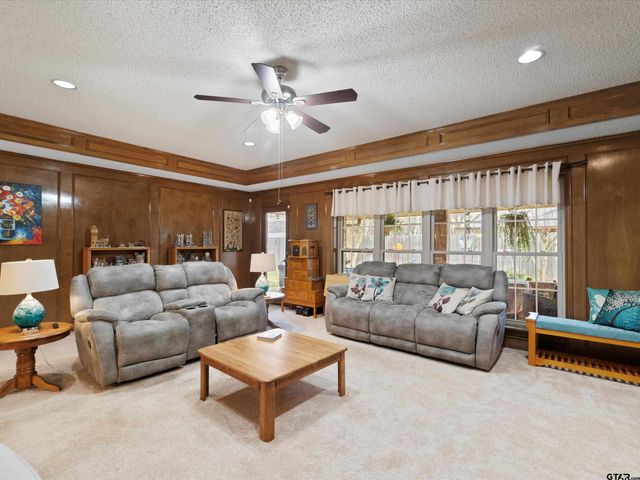 306 Pueblo Dr., Gilmer, TX 75644