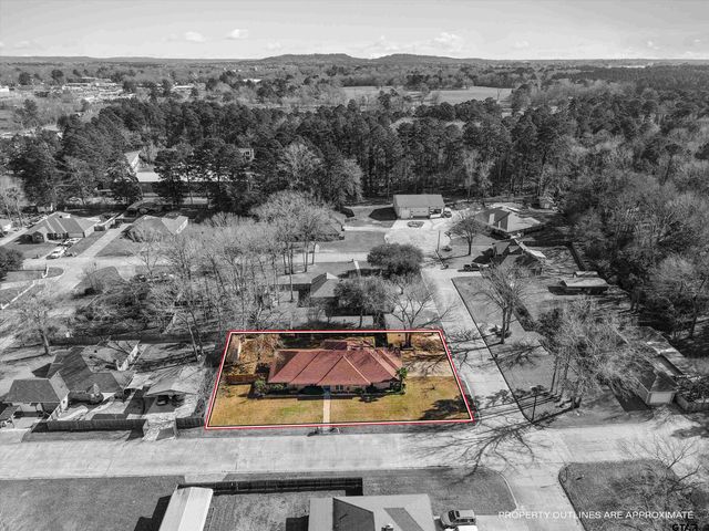 306 Pueblo Dr., Gilmer, TX 75644