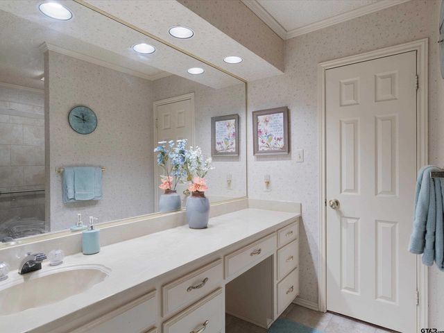 306 Pueblo Dr., Gilmer, TX 75644