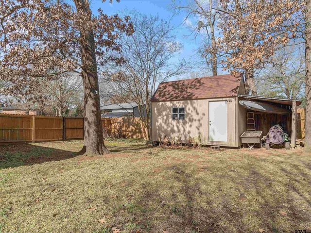 306 Pueblo Dr., Gilmer, TX 75644