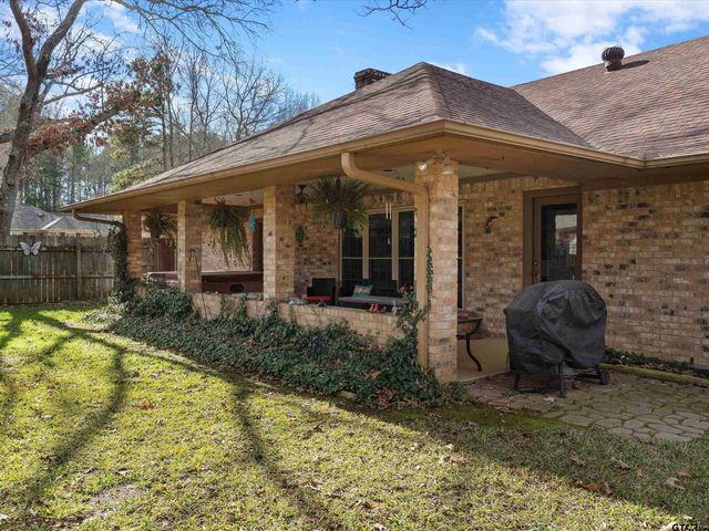 306 Pueblo Dr., Gilmer, TX 75644