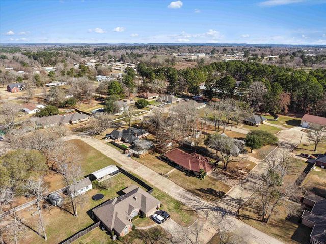306 Pueblo Dr., Gilmer, TX 75644