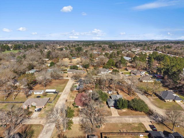 306 Pueblo Dr., Gilmer, TX 75644