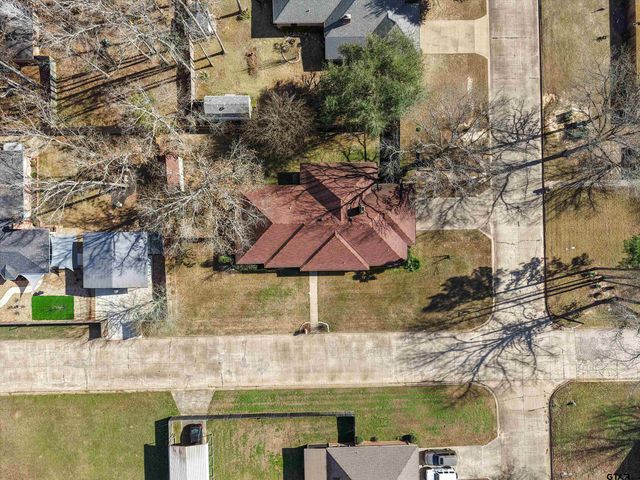 306 Pueblo Dr., Gilmer, TX 75644