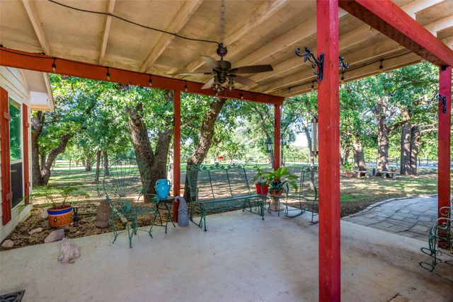 108 Gladdis Lane, Springtown, TX 76082