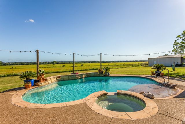 108 Gladdis Lane, Springtown, TX 76082