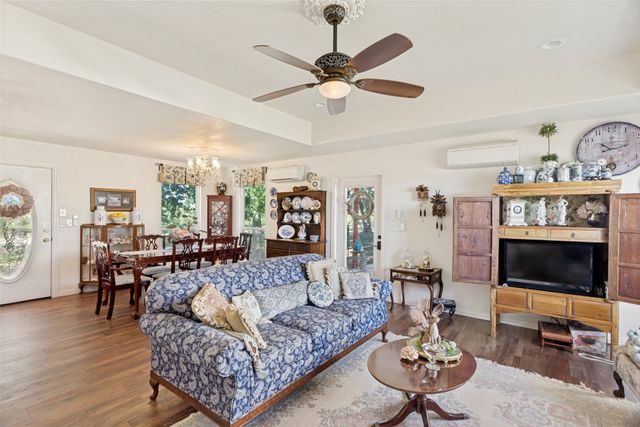 108 Gladdis Lane, Springtown, TX 76082