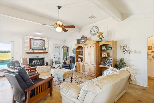 108 Gladdis Lane, Springtown, TX 76082