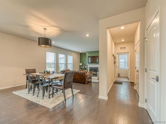 2750 Salt Springs Drive, Saline, MI 48176