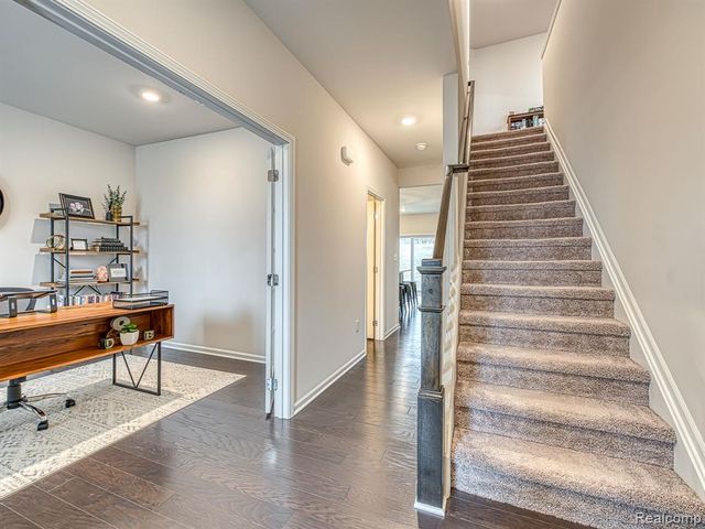 2750 Salt Springs Drive, Saline, MI 48176