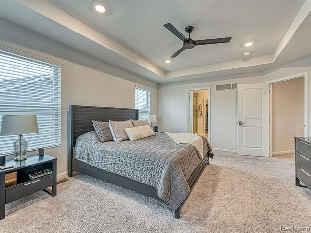 2750 Salt Springs Drive, Saline, MI 48176