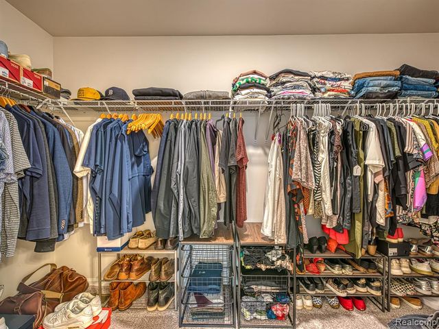 2750 Salt Springs Drive, Saline, MI 48176