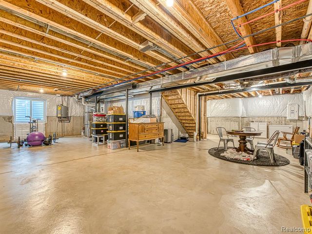 2750 Salt Springs Drive, Saline, MI 48176