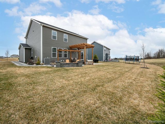 2750 Salt Springs Drive, Saline, MI 48176