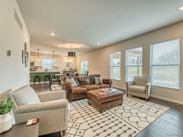 2750 Salt Springs Drive, Saline, MI 48176