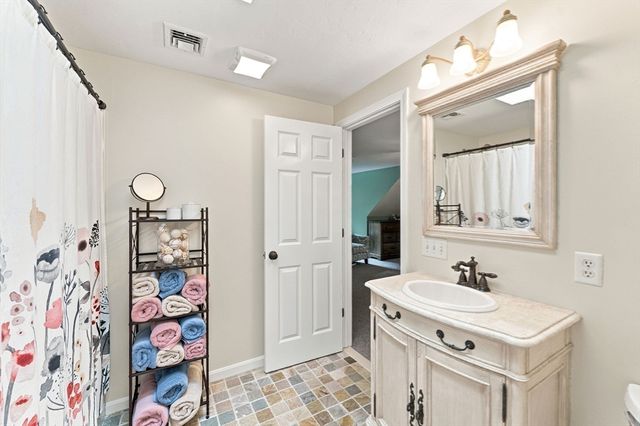 115 Sutton Rd, Webster, MA 01570